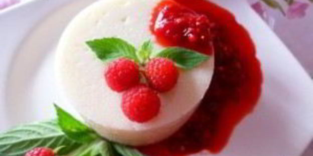 манная каша с малиной