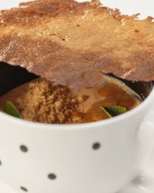 Манная каша с соленой карамелью