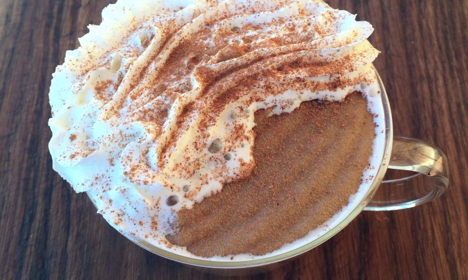 Рецепт манной каши со взбитыми сливками и кофе