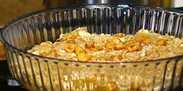 хрустящая овсянка с йогуртом, персиками и абрикосами