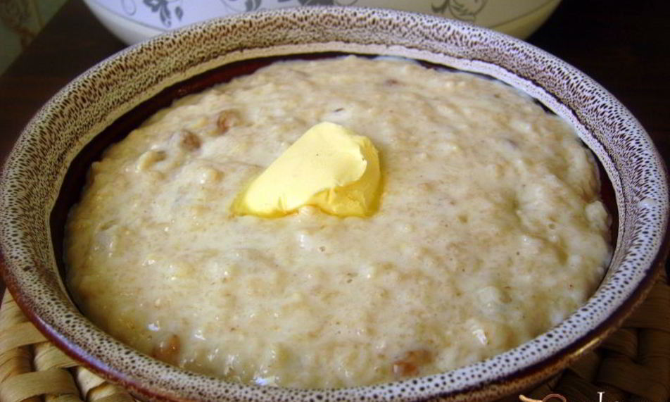 Рецепт молочной овсяной каши с изюмом