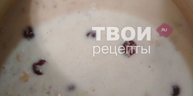 овсяная каша на молоке с вишней