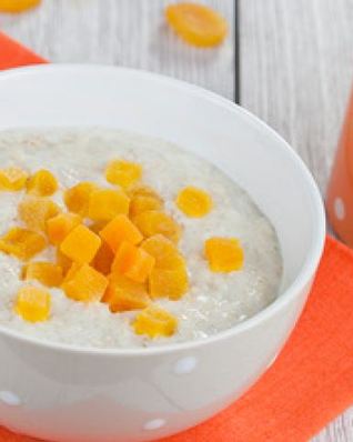 Овсяная каша с курагой