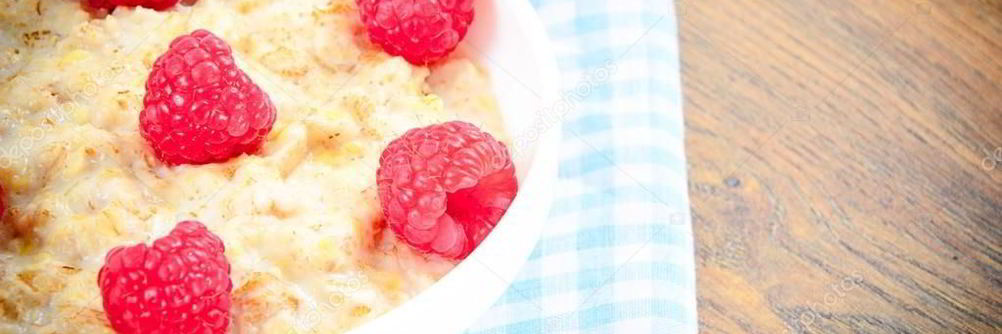 Овсяная каша с малинкой