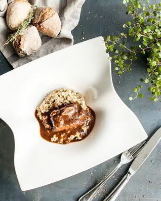 Овсянка с копчеными говяжьими ребрами