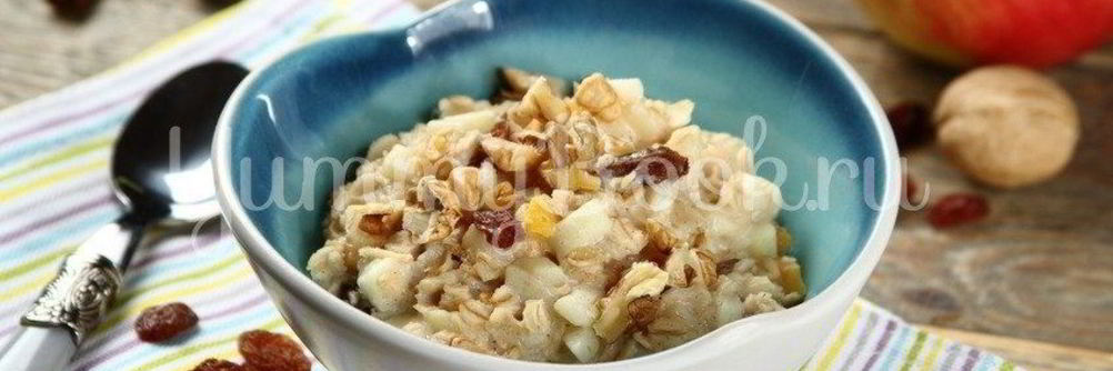 Овсянка с сухофруктами и орехами