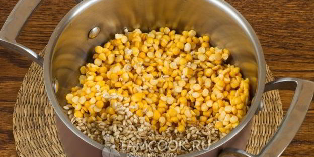 гороховая каша с перловкой и сыром