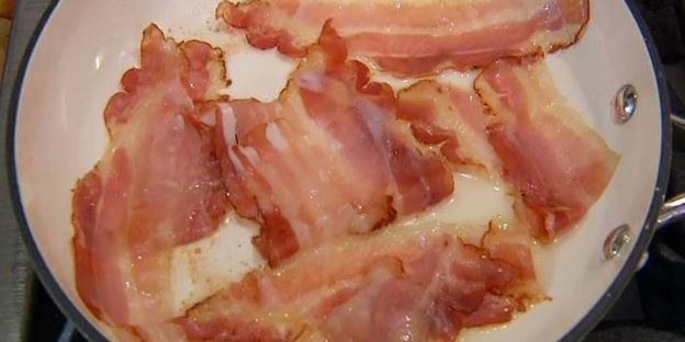 перловая каша с фасолью, тыквой и беконом