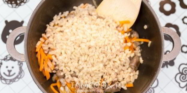 перловая каша с куриными сердечками