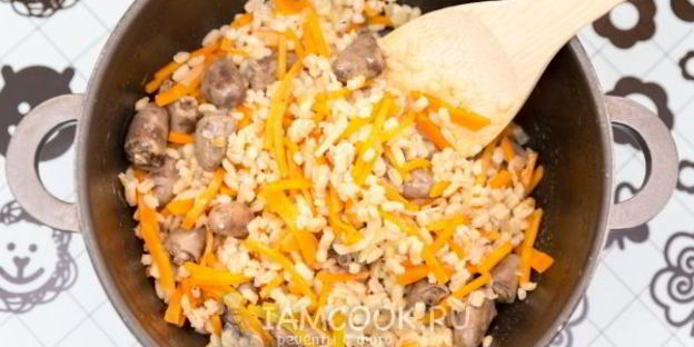 перловая каша с куриными сердечками