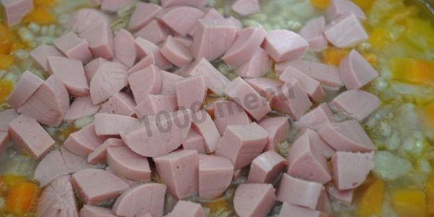 перловая каша с сосисками и овощами в мультиварке