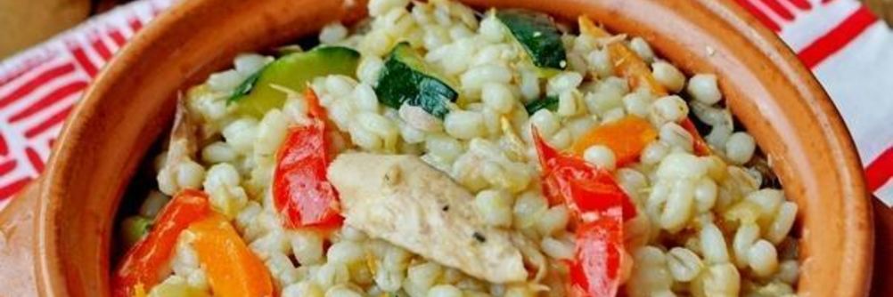 Перловая каша с тунцом и овощами