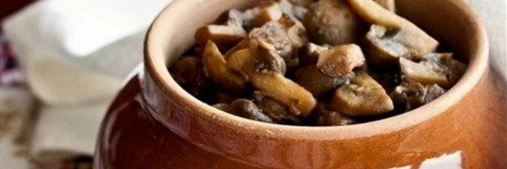 Перловая каша в горшочках с грибами