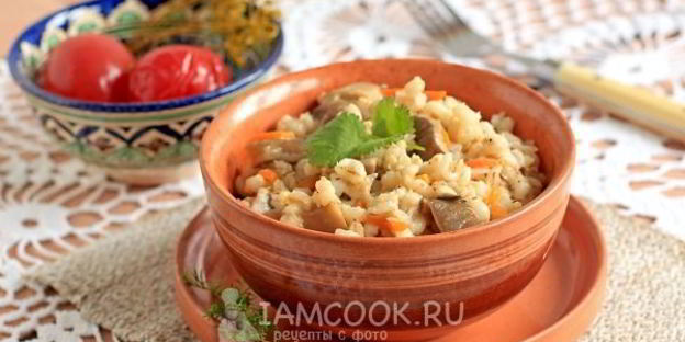 перловка с грибами и луком