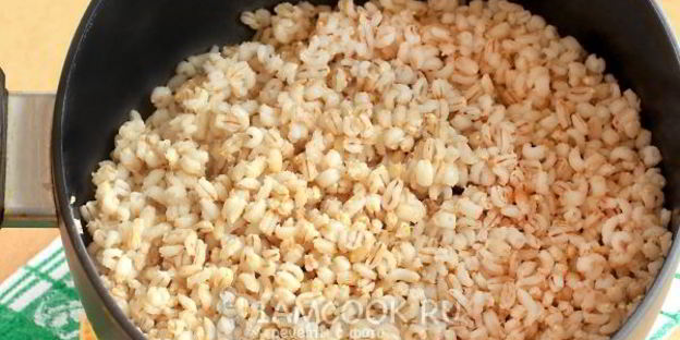 перловка с грибами и луком