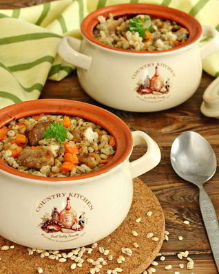 Перловка с мясом в горшочке в духовке