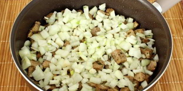 перловка с мясом в горшочке в духовке