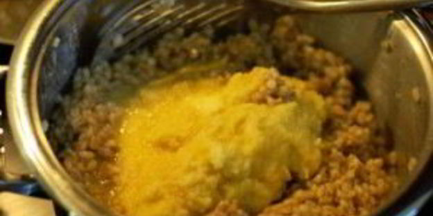 перловка с соусом