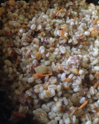 Перловка с тушенкой