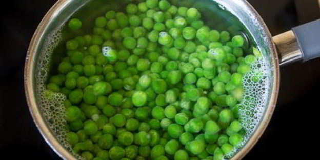 сливочная перловая каша с горошком