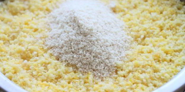 кукурузно-пшенная каша с кунжутом