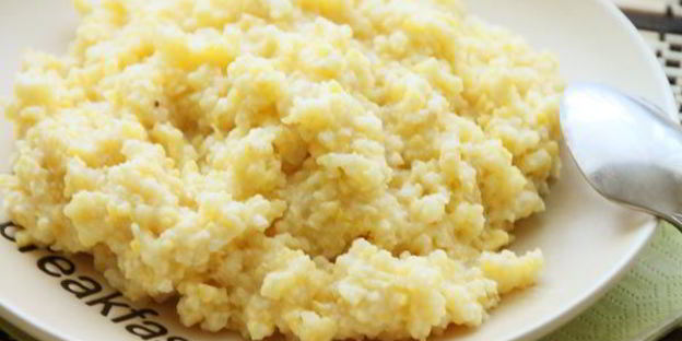 кукурузно-пшенная каша с кунжутом