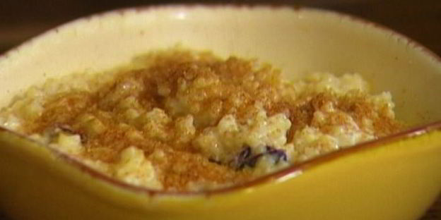 пшенная каша с изюмом и корицей