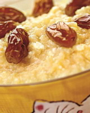 Пшенная каша с изюмом и творогом