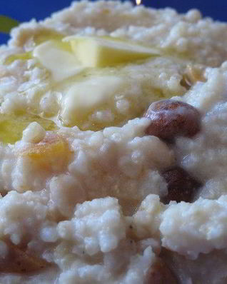 Пшенная каша с курагой и орехами