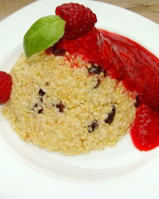 Пшенная каша с малиной