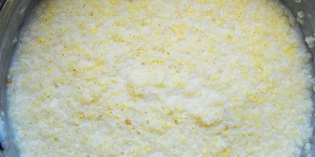 пшенная каша с медом и изюмом