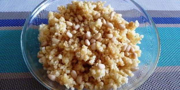 пшенная каша с медом и кедровыми орешками