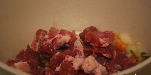 ароматная рисовая каша с мясом и капустой