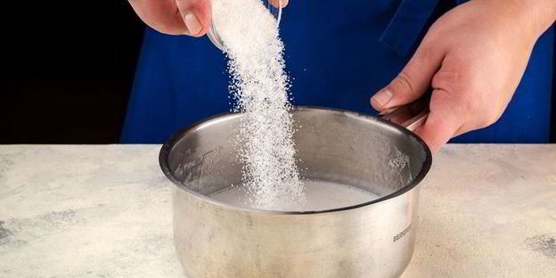 рисовая каша с джемом и фруктами