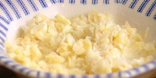 рисовая каша с корицей, медом и сухофруктами