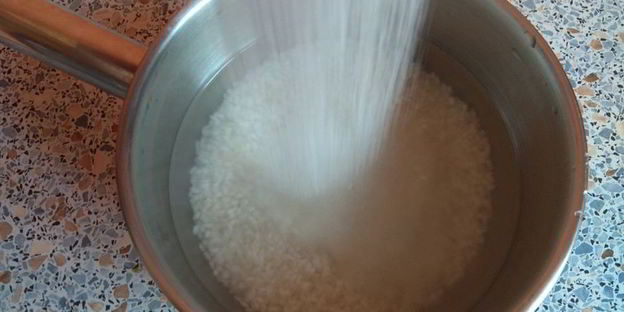 рисовая каша с яблоками и корицей