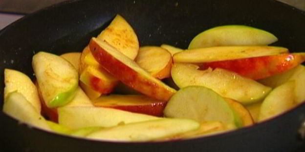 рисовая каша с яблоками, медом и корицей