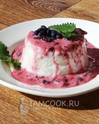 Рисовая каша с жимолостью