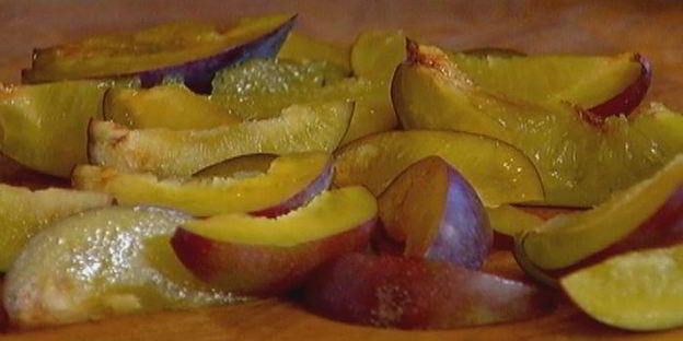 рисовая каша со сливами и мускатным орехом