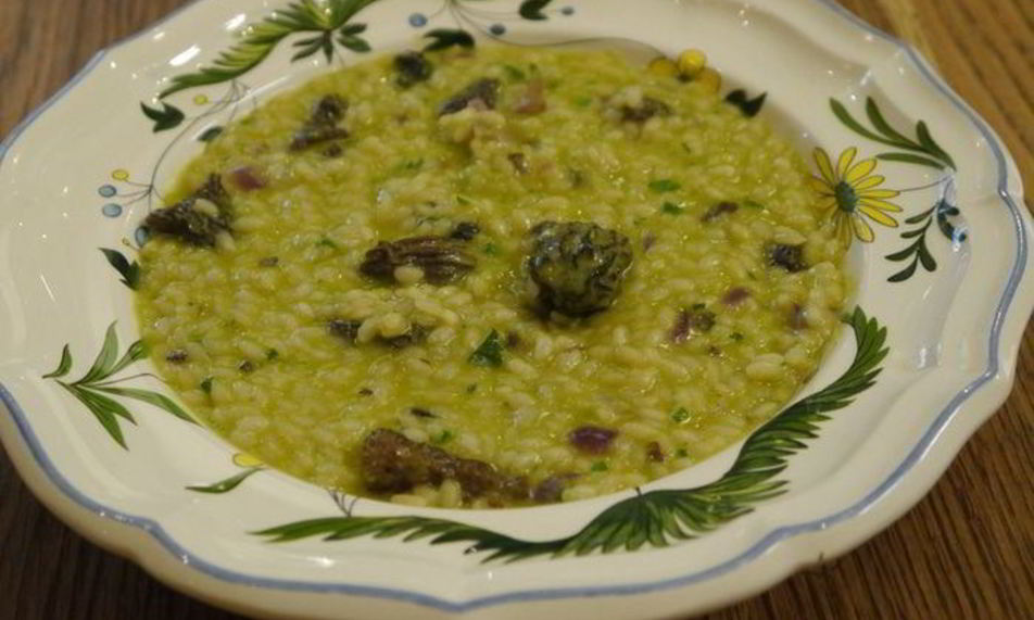 Рецепт рисовой каши со сморчками и зеленым горошком