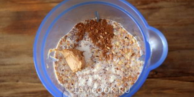 арахисовый протеиновый коктейль