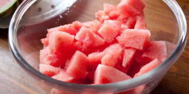 арбузно-имбирный напиток