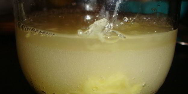 безалкогольный имбирный эль