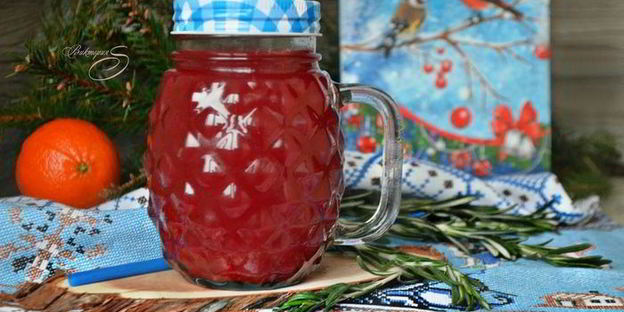 безалкогольный клюквенный пунш