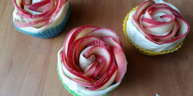 чайные розочки в слоеном тесте