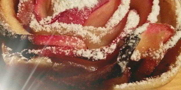 чайные розочки в слоеном тесте