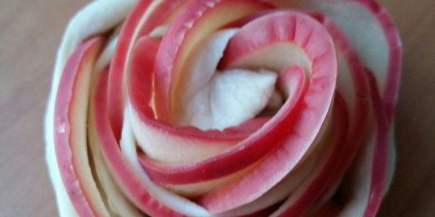 чайные розочки в слоеном тесте