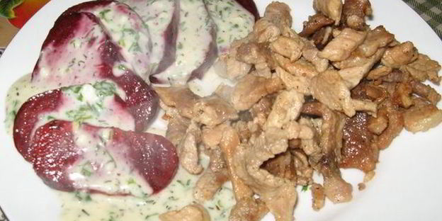 горячая свекла с пряным соусом