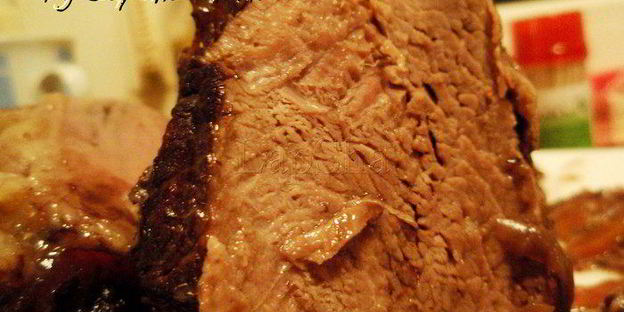 говядина тушенная с овощами