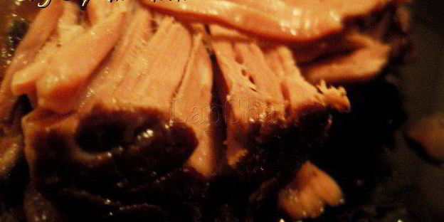 говядина тушенная с овощами